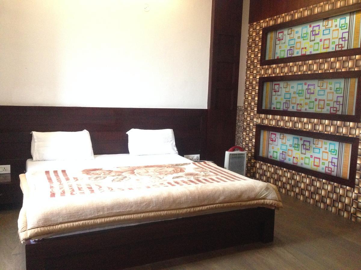 Hotel D2M Mansa Ngoại thất bức ảnh
