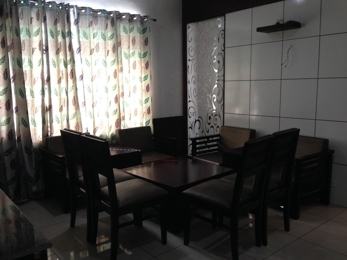 Hotel D2M Mansa Ngoại thất bức ảnh
